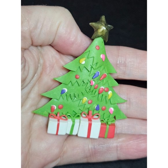 **Final Sale** Festive Christmas tree brooch - Picture 1 of 9